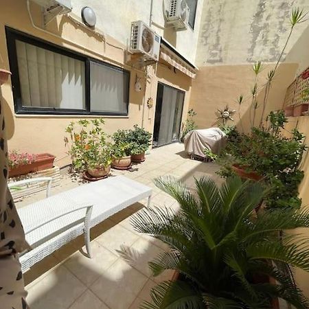 Lovely, Modern, Bright Maisonette. Heart Of Sliema Esterno foto