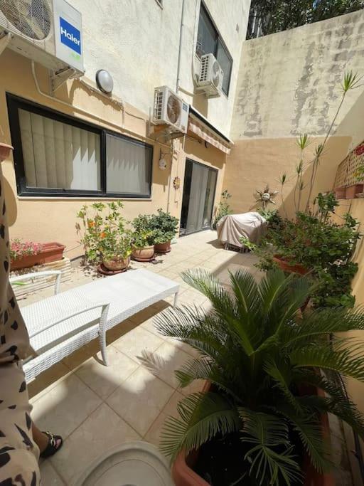 Lovely, Modern, Bright Maisonette. Heart Of Sliema Esterno foto