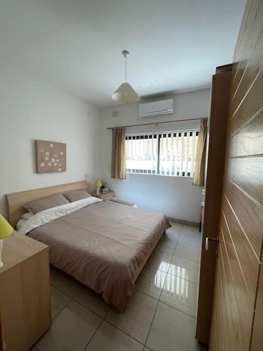 Lovely, Modern, Bright Maisonette. Heart Of Sliema Esterno foto